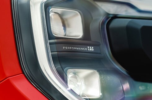 Faróis Matrix LED da Ford Ranger Raptor